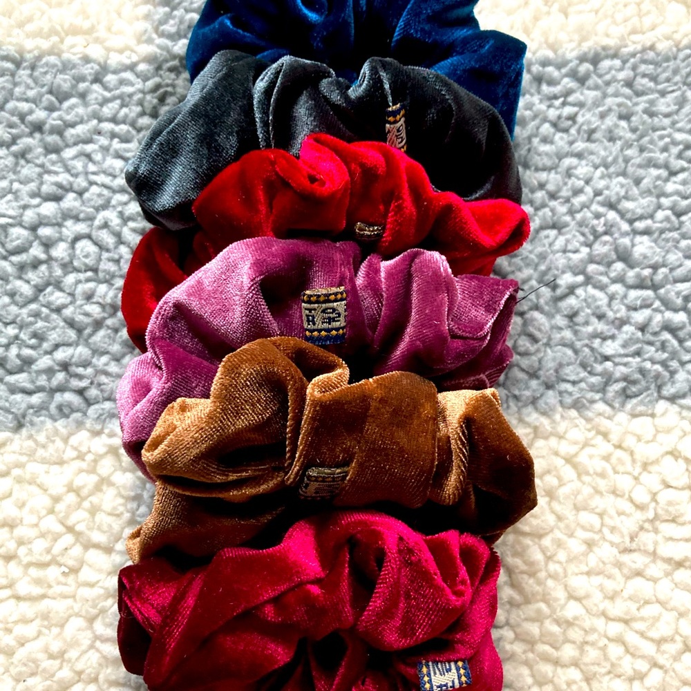 🔥🎀Hair Scrunchies🎀🔥